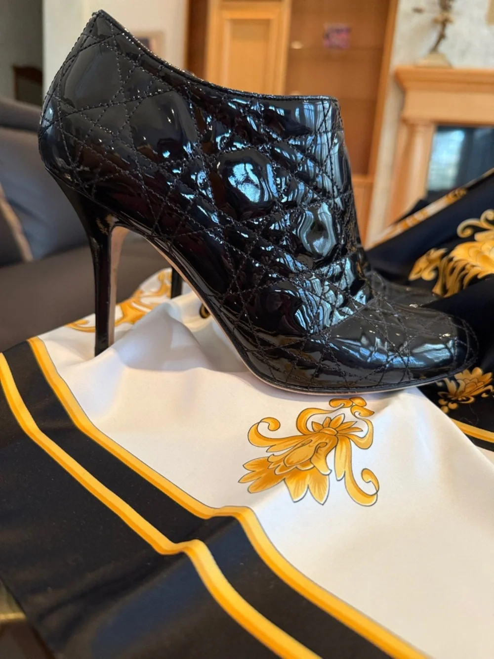 Shoes - Picture 4 of 5